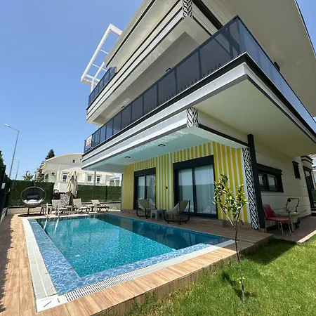 6 Yatak Odali Ultra Lueks Yeni Belek