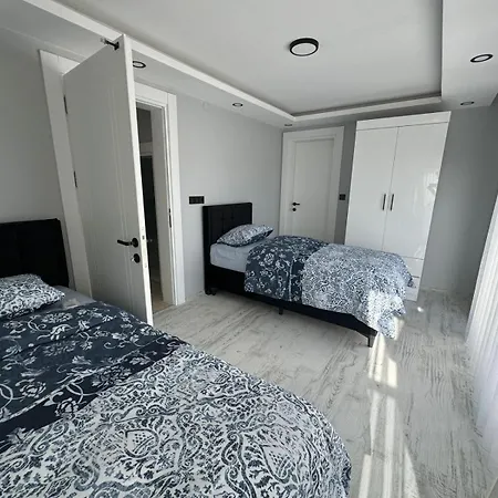 6 Yatak Odali Ultra Lueks Yeni Villa