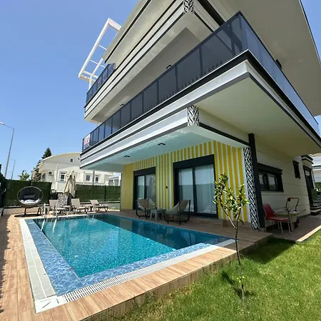 6 Yatak Odali Ultra Lueks Yeni Belek